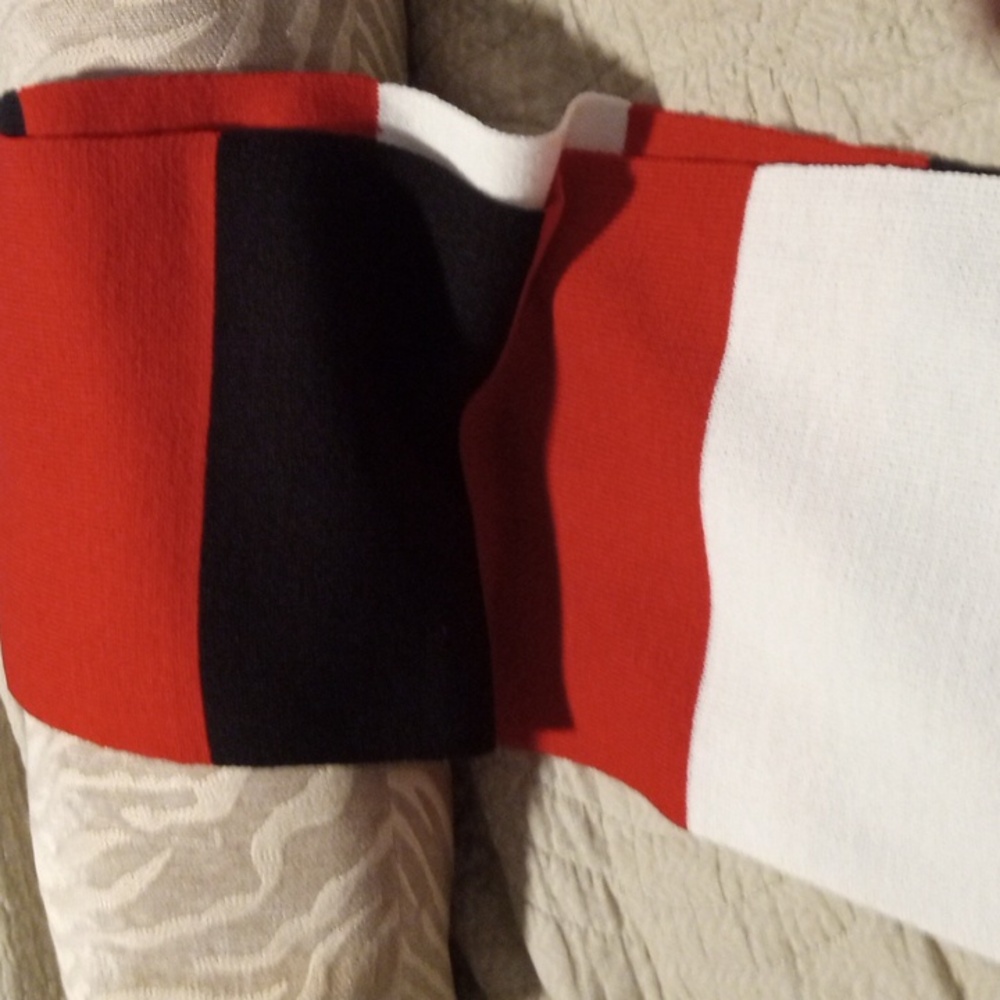 Scarf - Picture 2 of 3